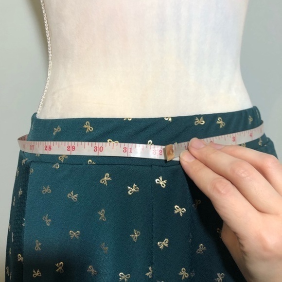 NWOT ModCloth Jessy B Skirt Green Gold Bows New - Picture 7 of 8
